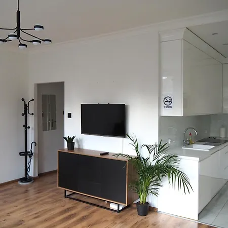 Grand-Tourist Center Point Apartments *