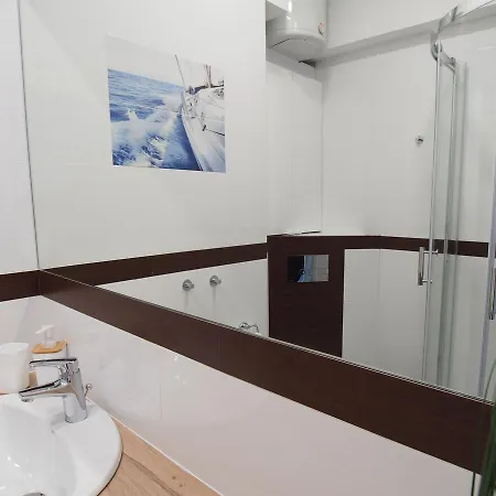 Grand-tourist Center Point Apartman *