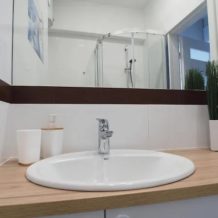 Grand-tourist Center Point