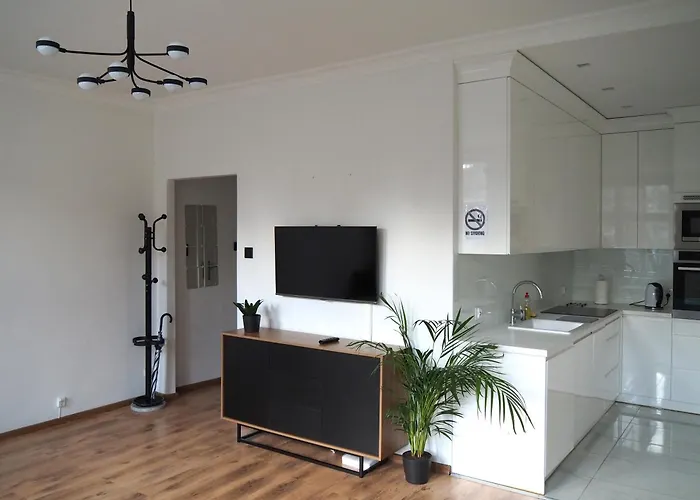 Grand-Tourist Center Point Apartments *